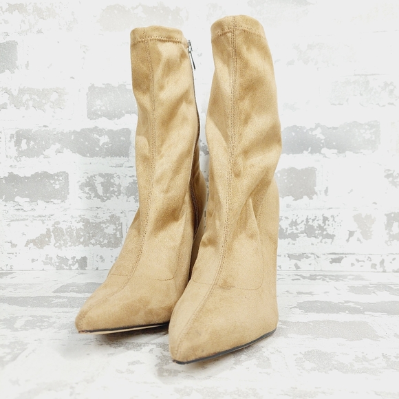 NEW Marc Fisher Tan Larry Faux Suede Pointed Toe Block Heel Ankle Booties M858 - Picture 2 of 11